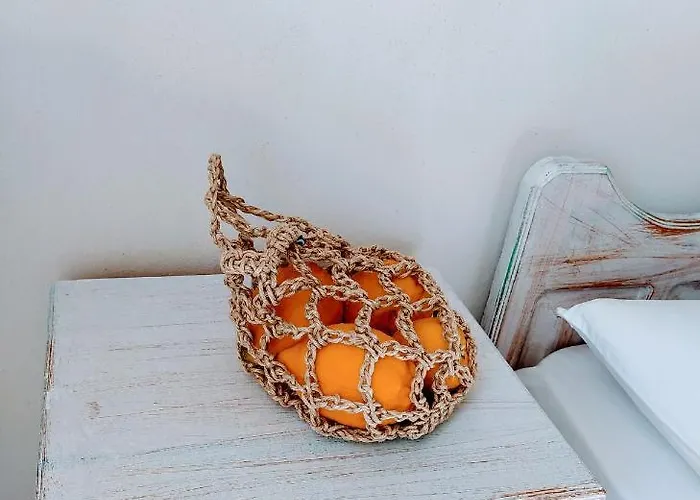 Akdeniz Μούγκλα